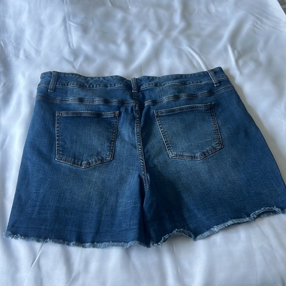 Maurices high-rise jeans shorts - Picture 2 of 5